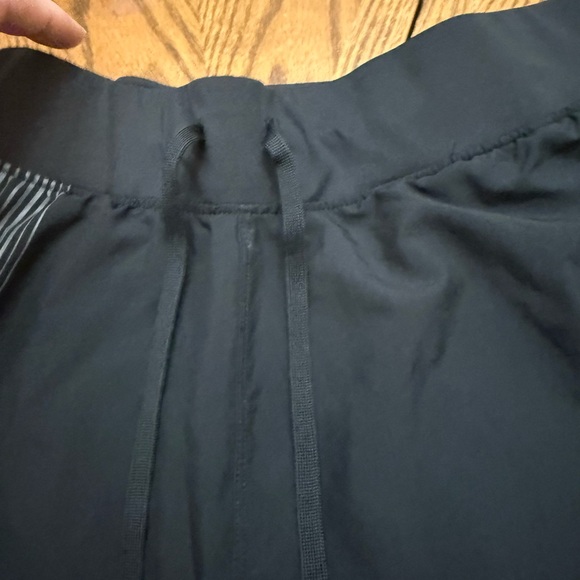 Under Armour Women's Black and Gray Athletic Shorts - Picture 7 of 8